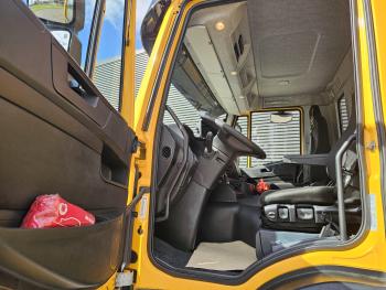 AD320S42 8x2 / WINCH / RETARDER